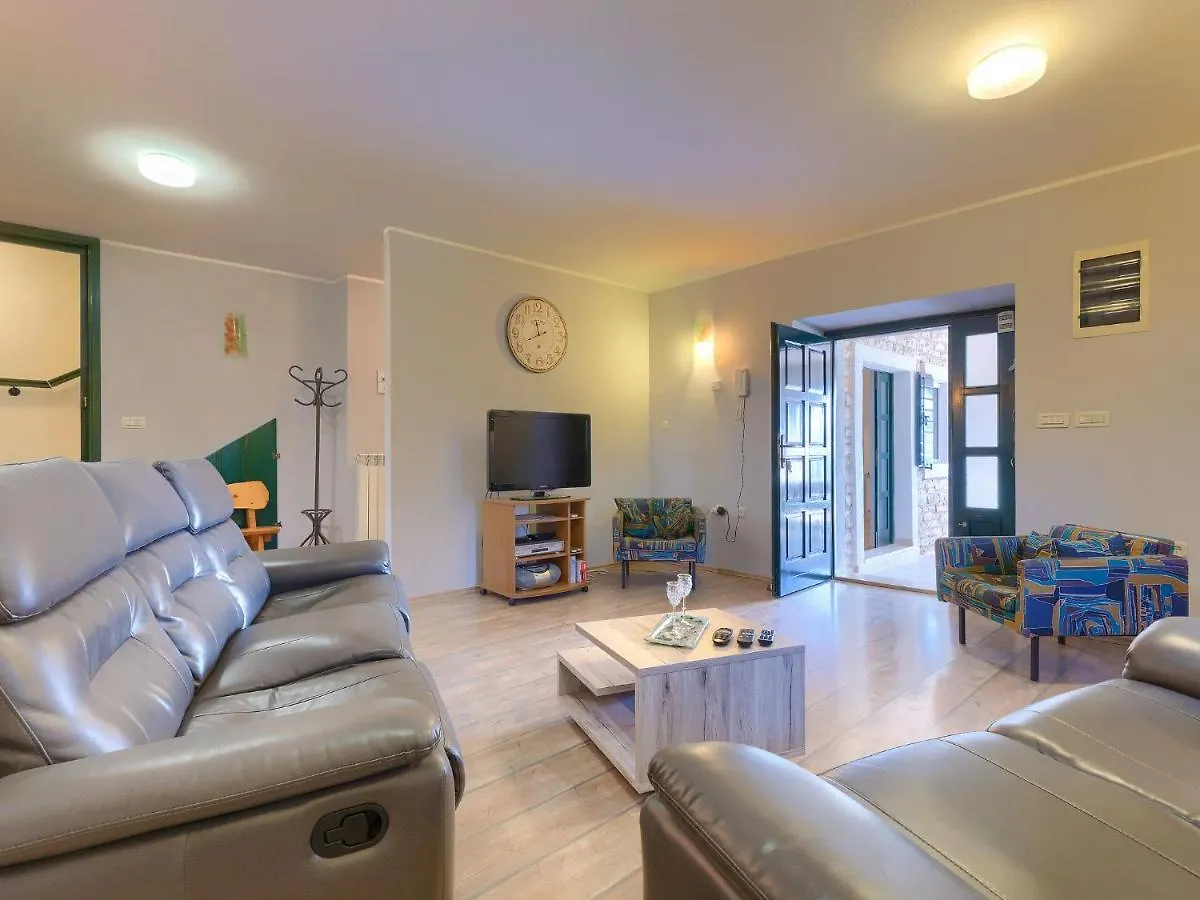 Holiday Home Villa Lancin - Rca453 By Interhome Divšići