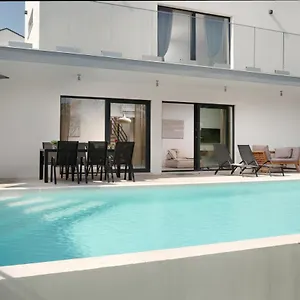 Infinity Pool San Divšići